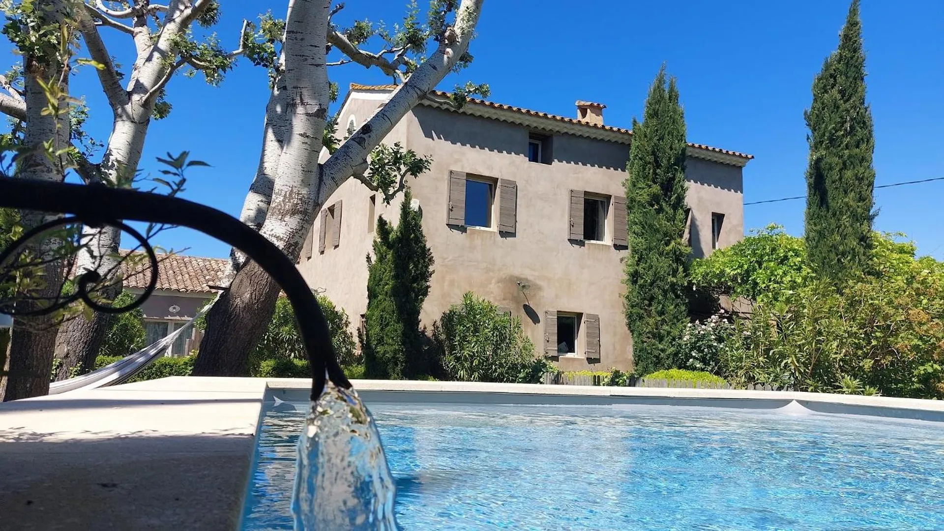 Vakantiehuis Le Mas Des Bardes Pernes-les-Fontaines Frankrijk